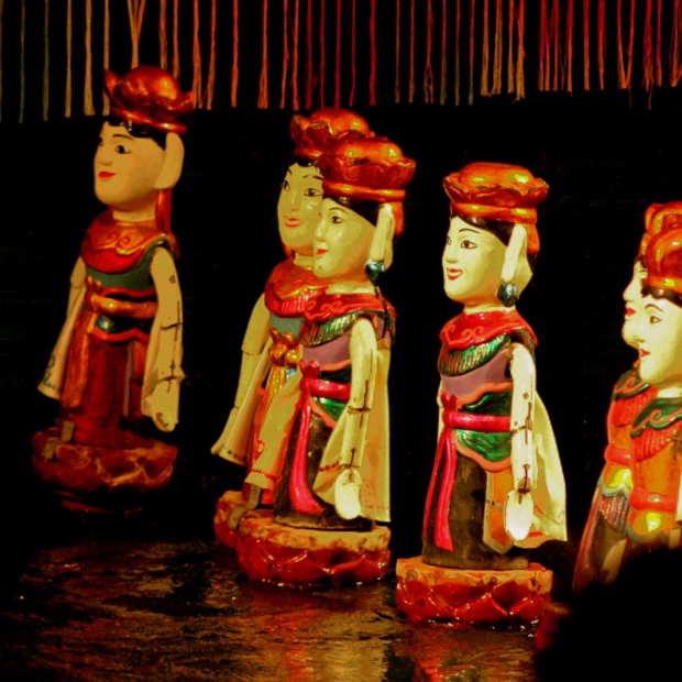 Water puppets 
